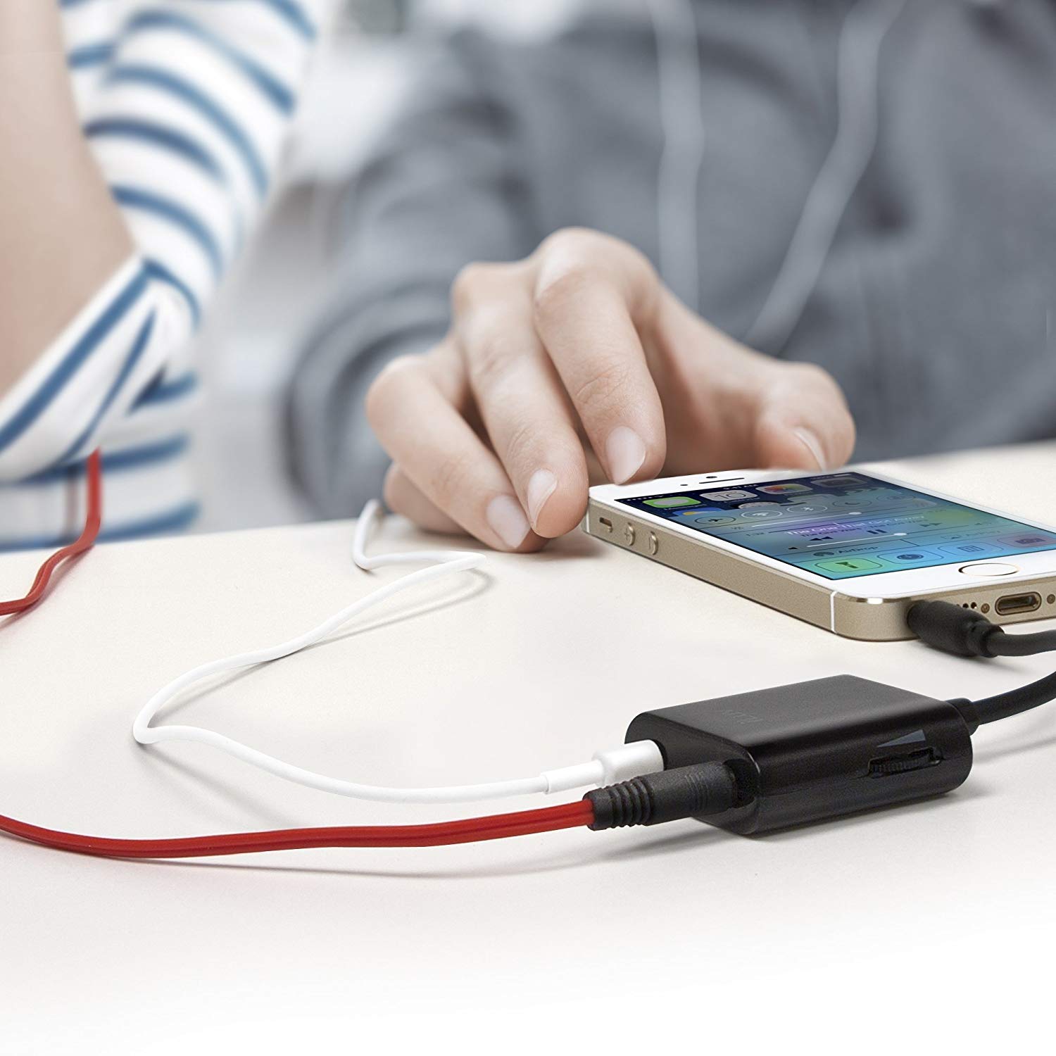 2-Way Splitter Adapter with Independent Volume Control