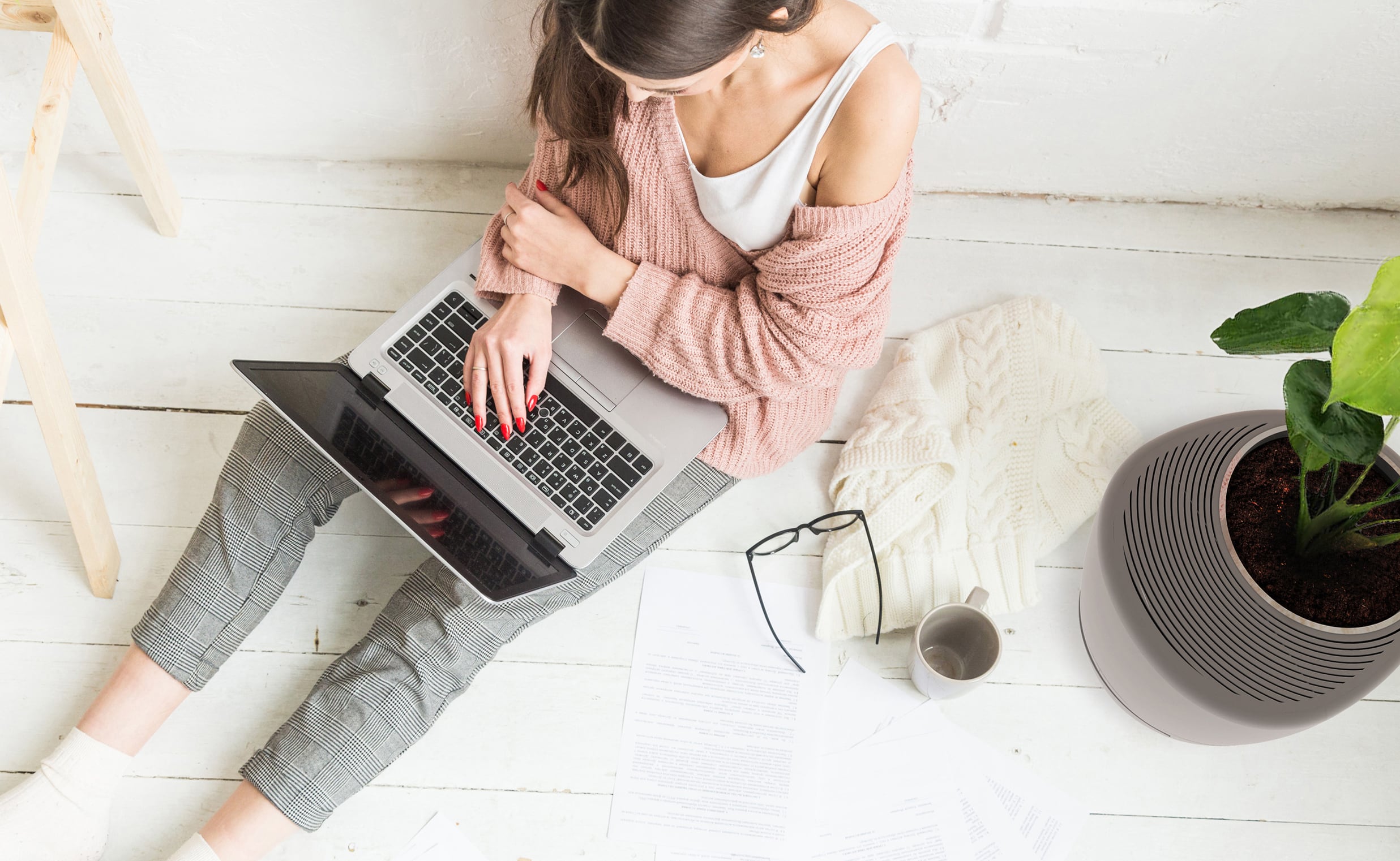 3-in-1 Eco Air Purifier, Dehumidifier, and Self-watering Smart Plant