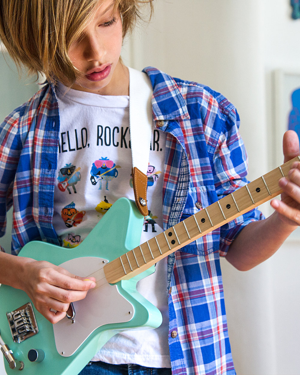 3-String Beginner's Guitar