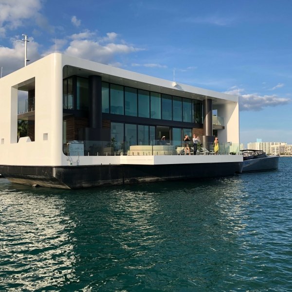 A Luxury Home On Top Of A Yacht