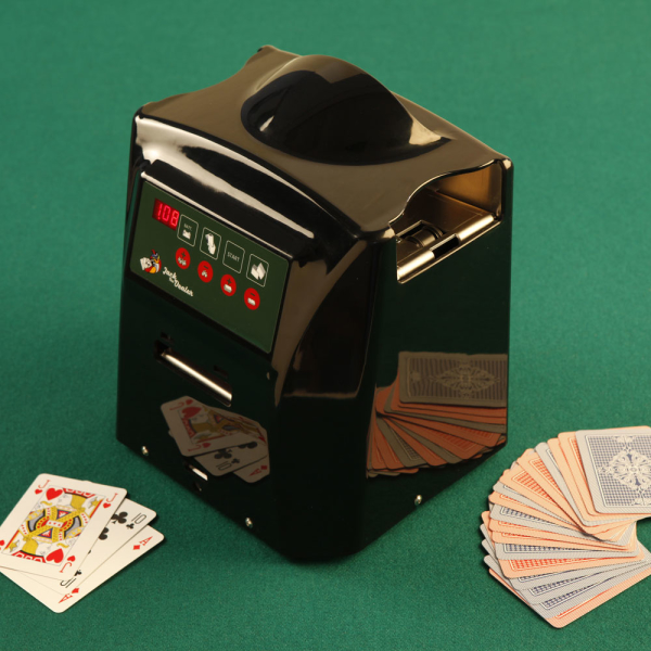 Automatic Card Dealer Robot