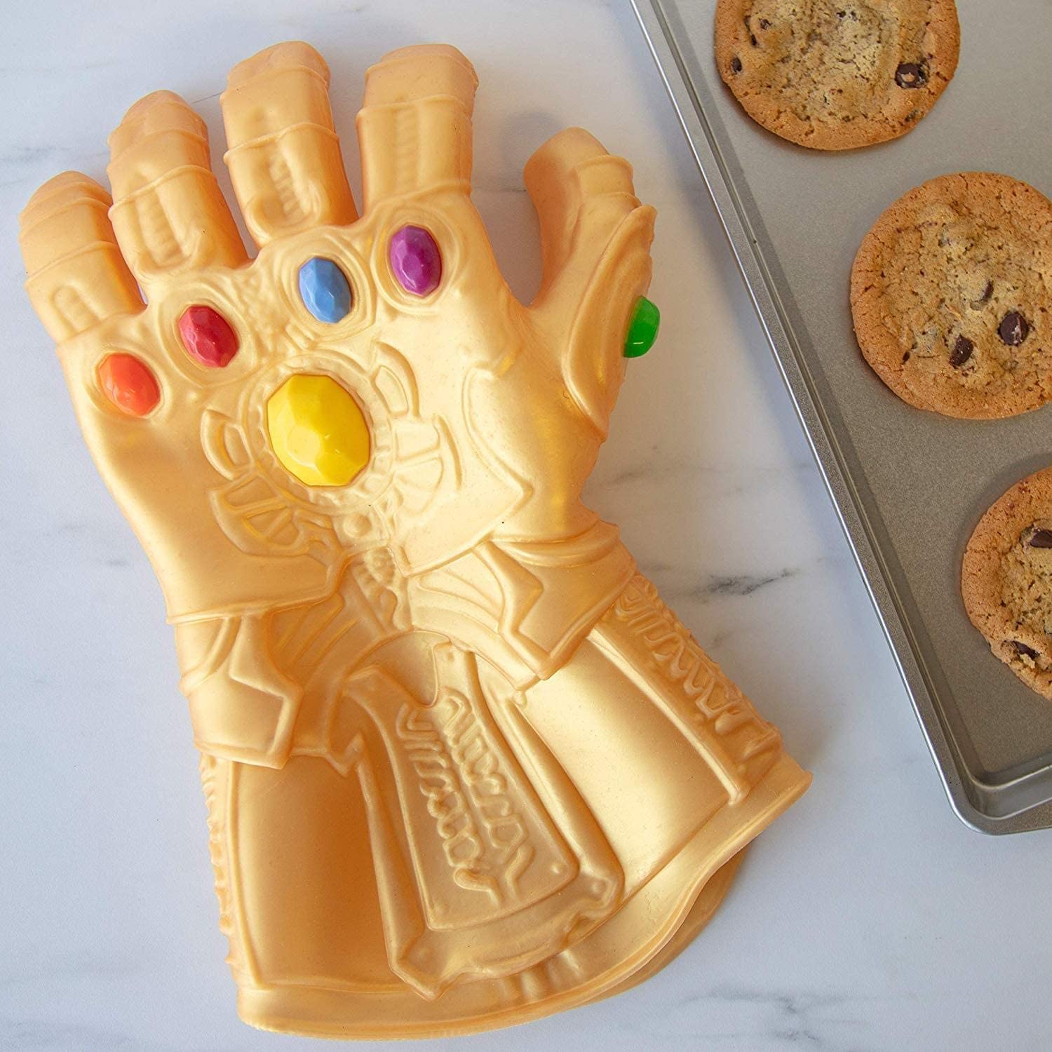  Avengers Infinity Gauntlet Silicone Oven Glove