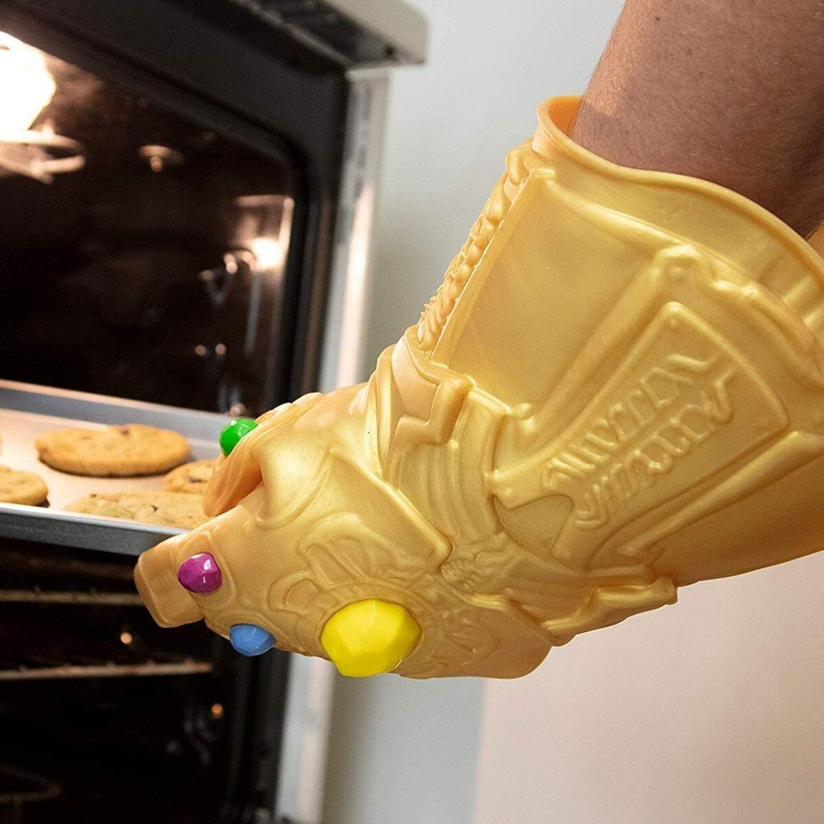  Avengers Infinity Gauntlet Silicone Oven Glove