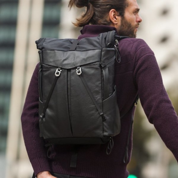 Backpack with Super Fast Access & Self-Adjusting Straps