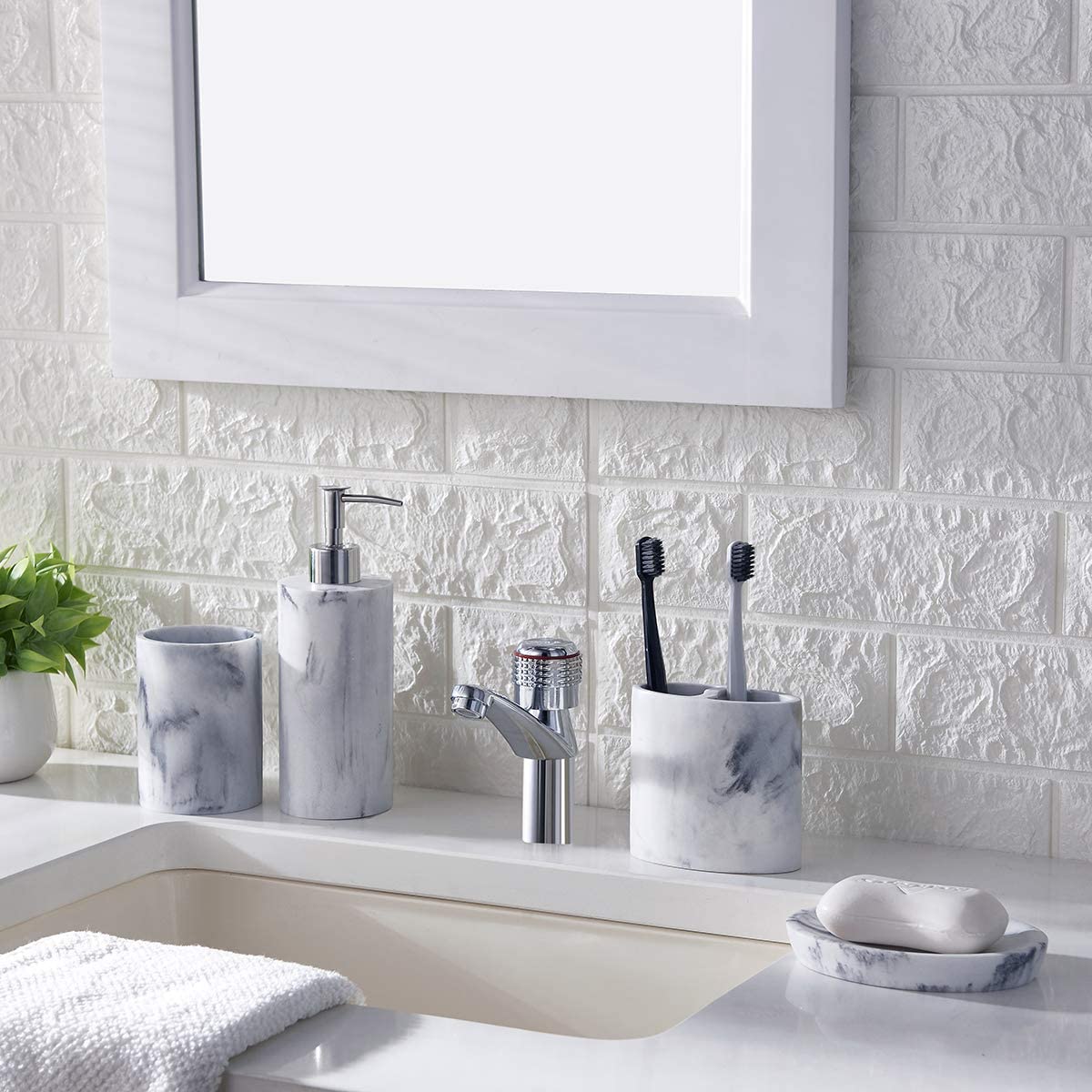 Bathroom Accessories Set
