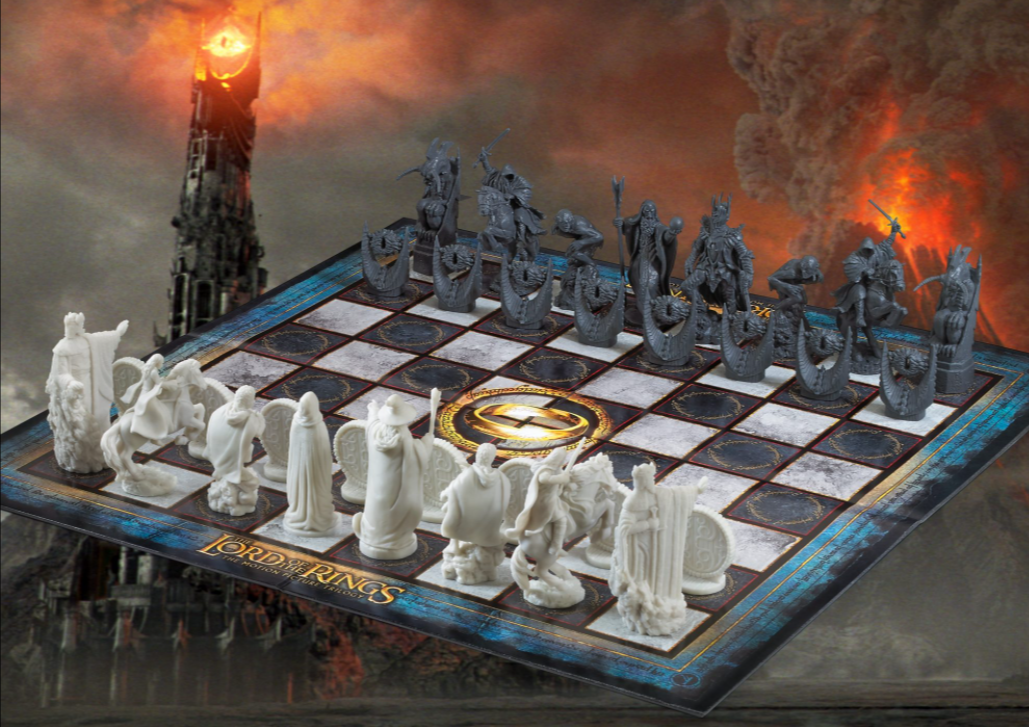 Battle For Middle Earth Chess Set