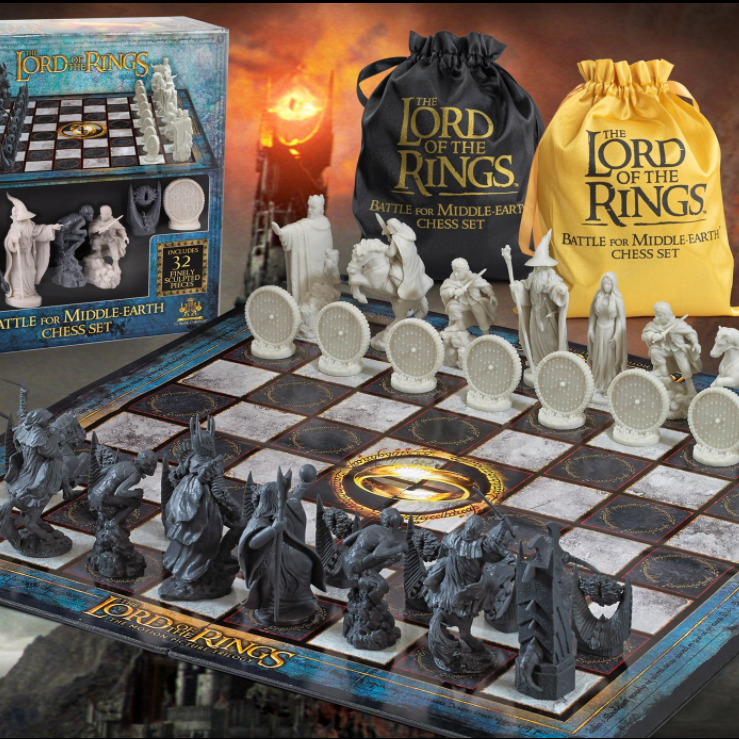 Battle For Middle Earth Chess Set