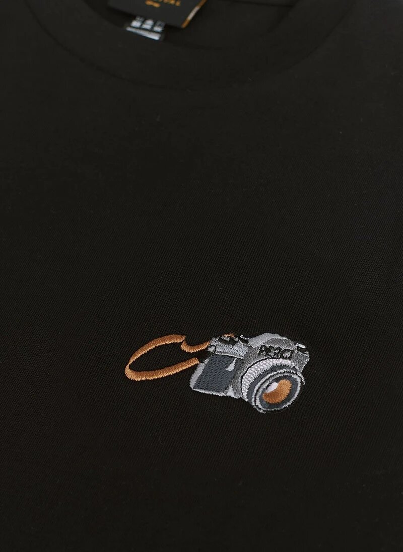 Camera Embroidery Men's T-shirt