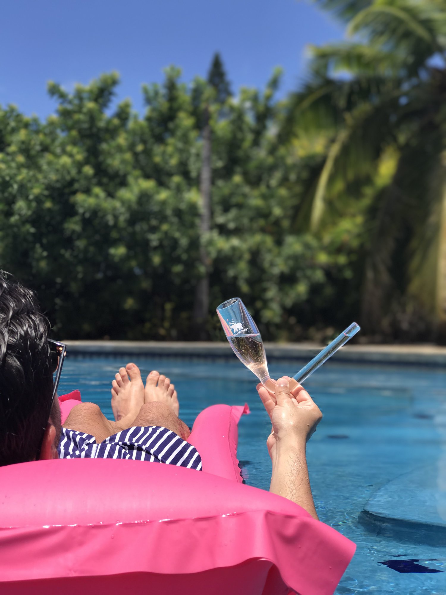 Chambong - Glassware for Rapid Champagne Сonsumption