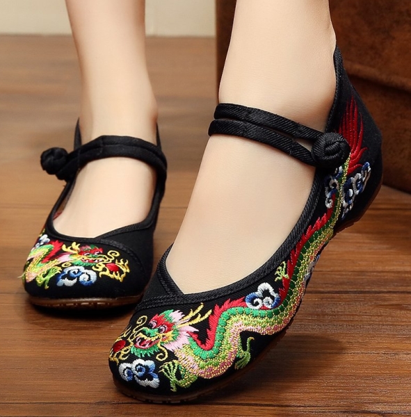 Chinese Traditional Dragon Embroidery Flats 