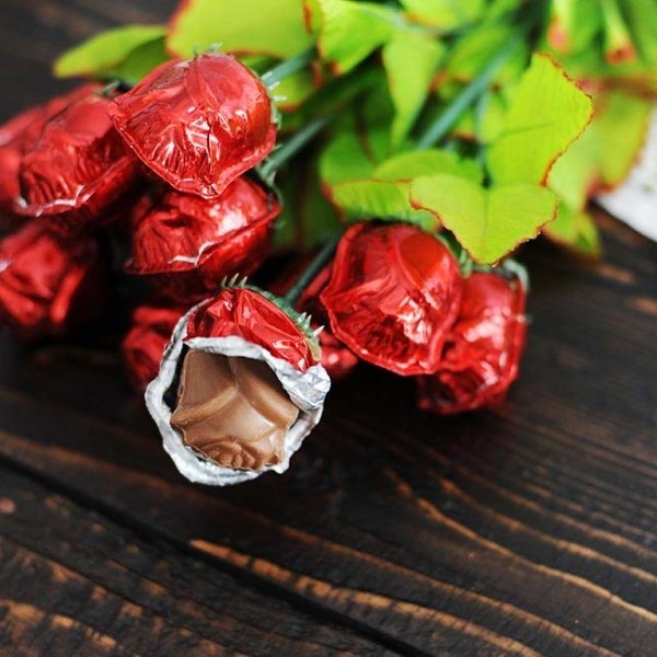 Chocolate Edible Roses