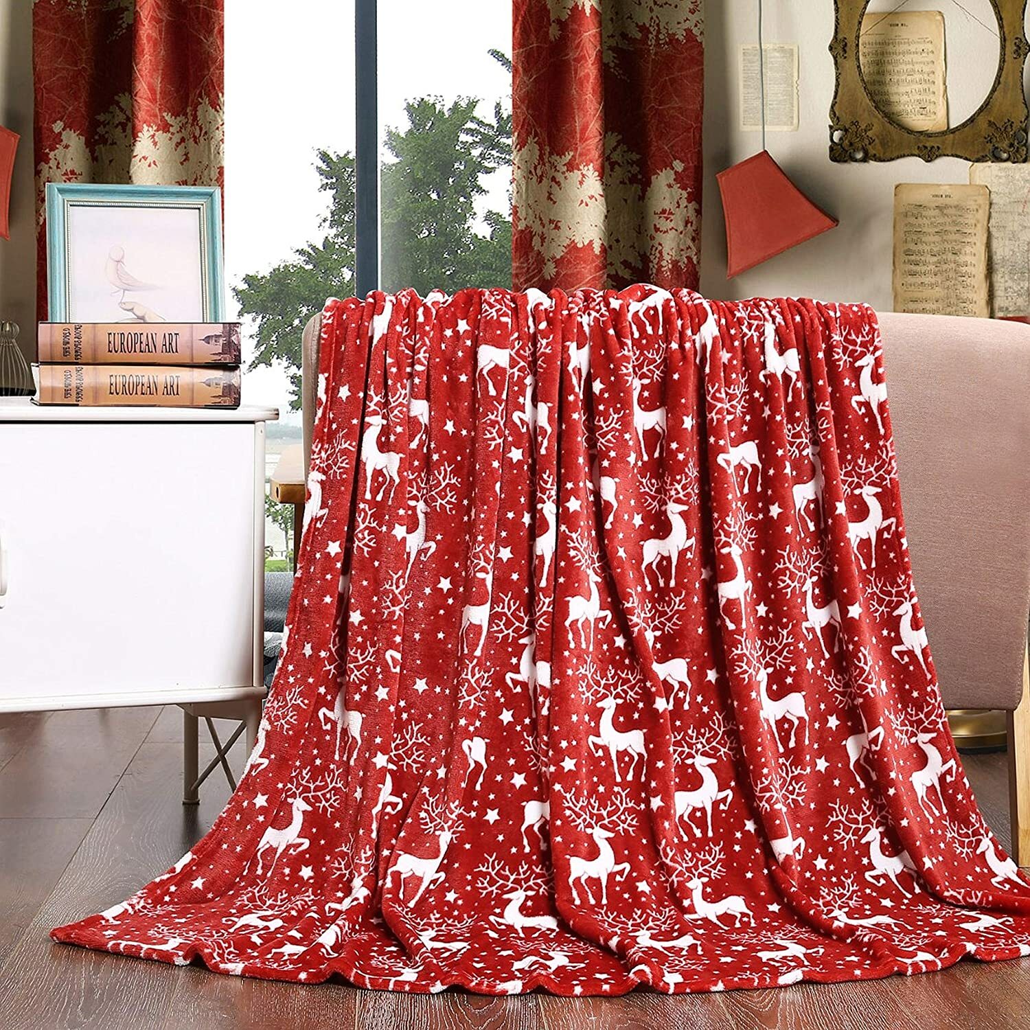 Christmas Holiday Printed Fleece Throw