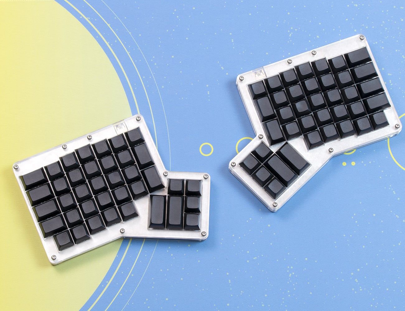 Ergonomic Mechanical Keyboard Kit Offers Total Customization