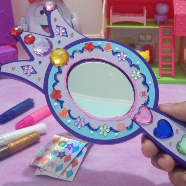 Decorate-Your-Own Wooden Princess Mirror Craft Kit