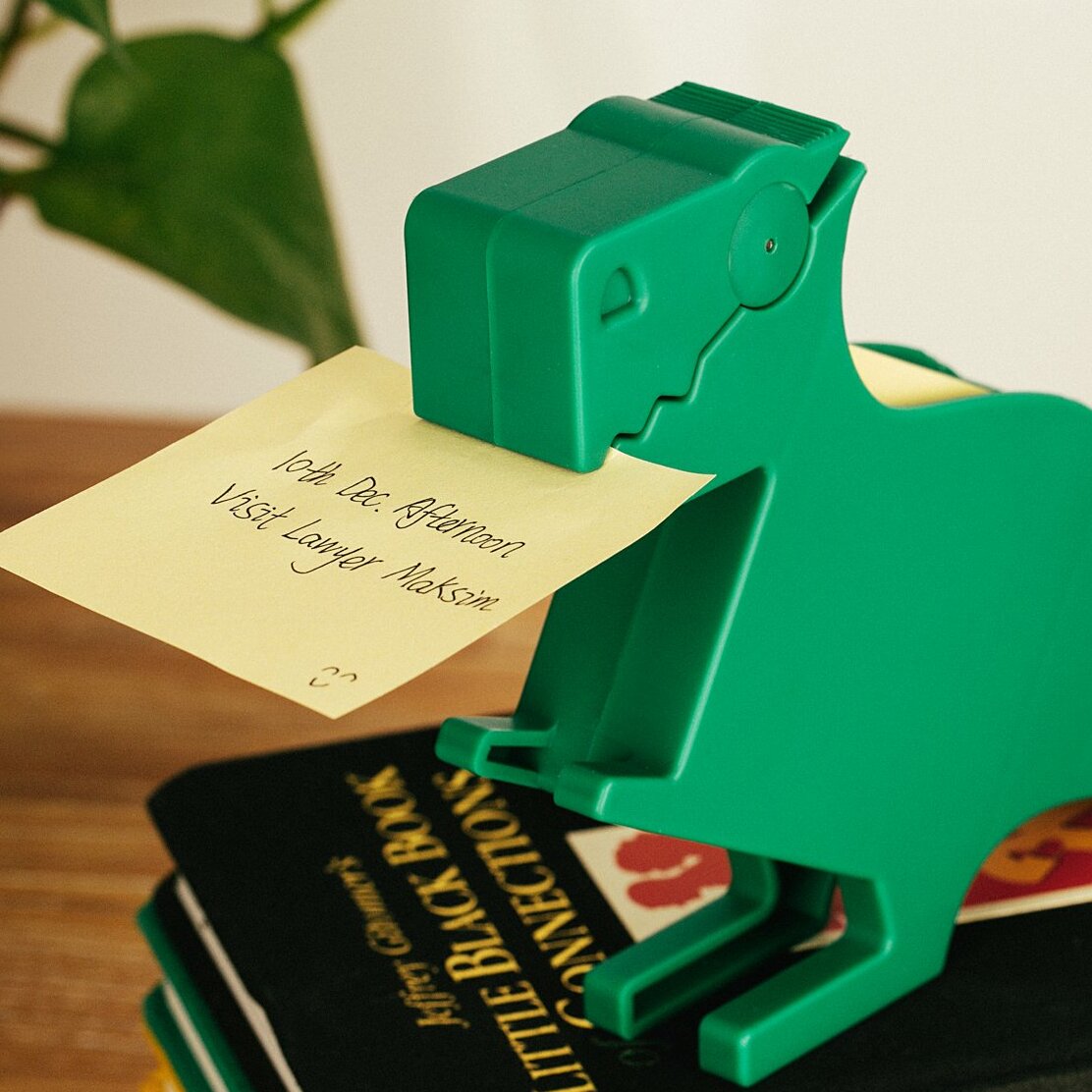 Dino Memo Holder