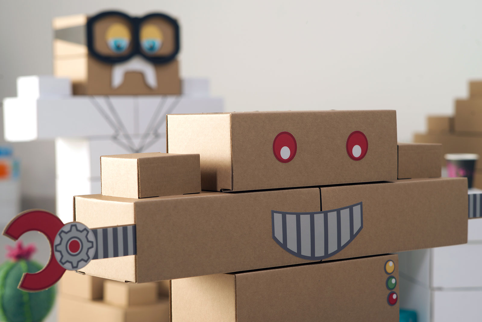 Edo – The Giant Cardboard Bricks For Building Anything