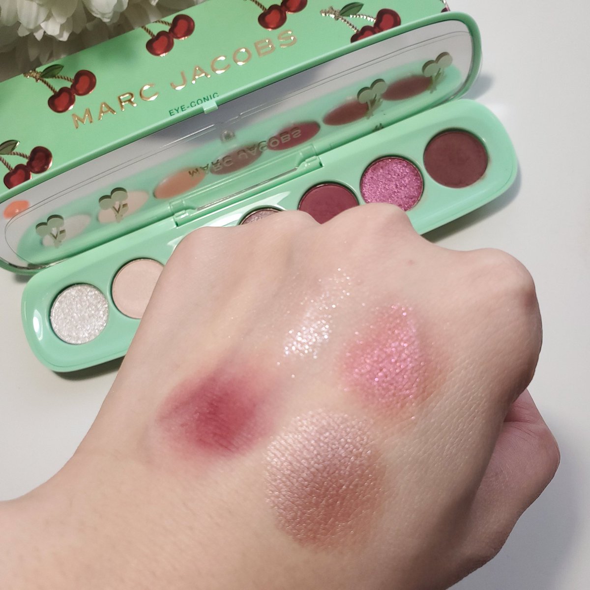 Eye-conic Multi-Finish Eye Palette in Cherrific