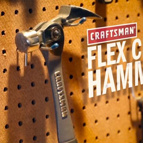 Flex Claw Hammer with Magnetic Nail Holder