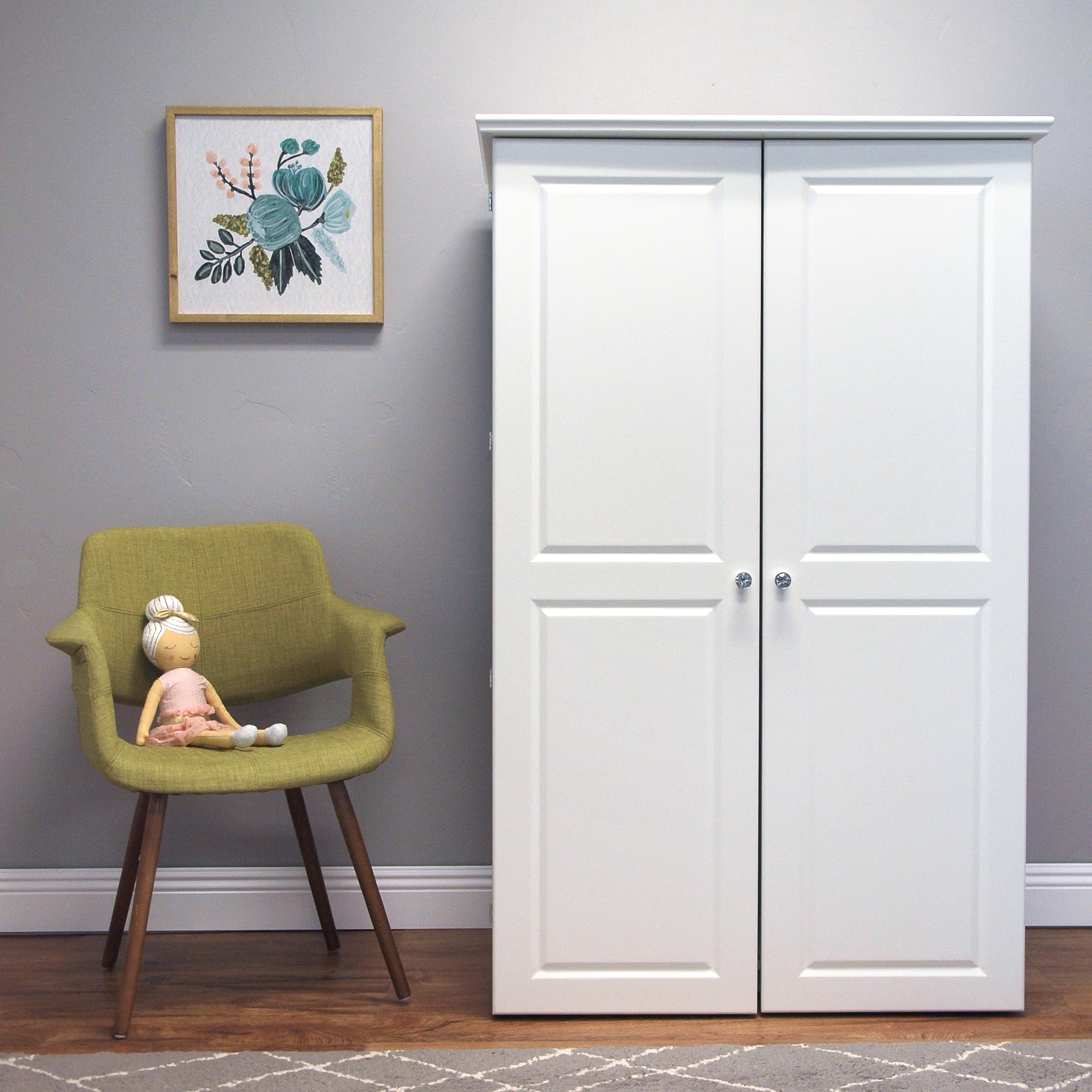 Fold-away Crafting Station