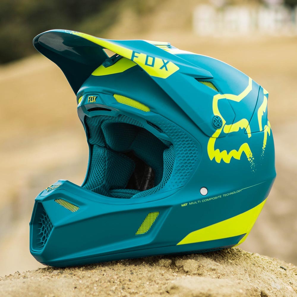 Fox V3 Moto Fluid Рrotection Helmet