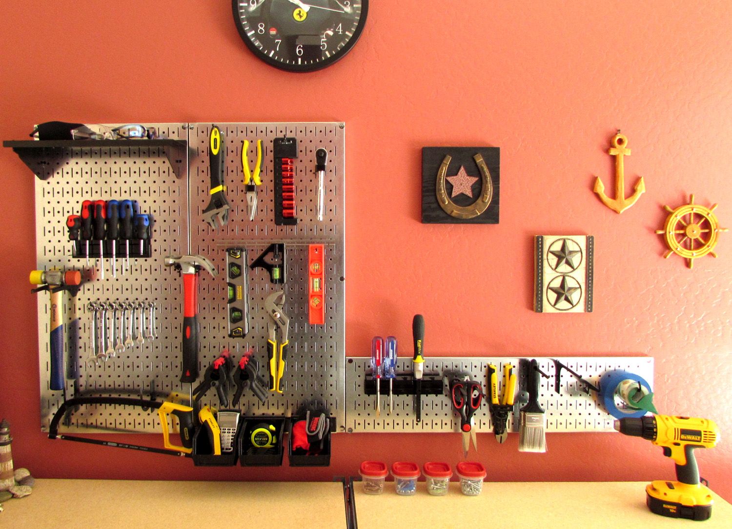 Galvanized Steel Pegboard Pack