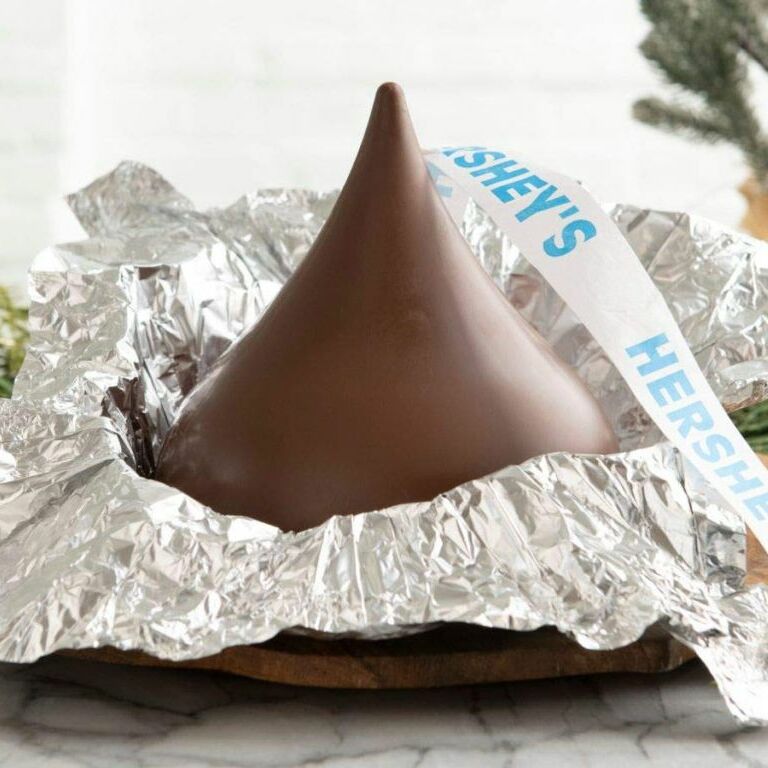 Giant Hershey's Kisses Milk Chocolate, 7 Ounces