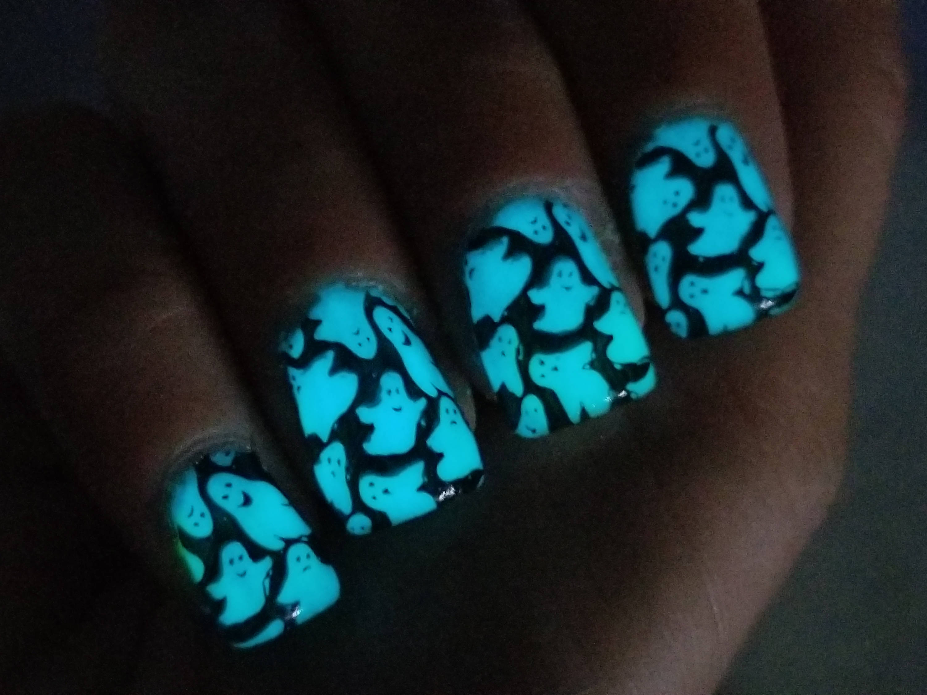 Glow In The Dark Nail Polish 