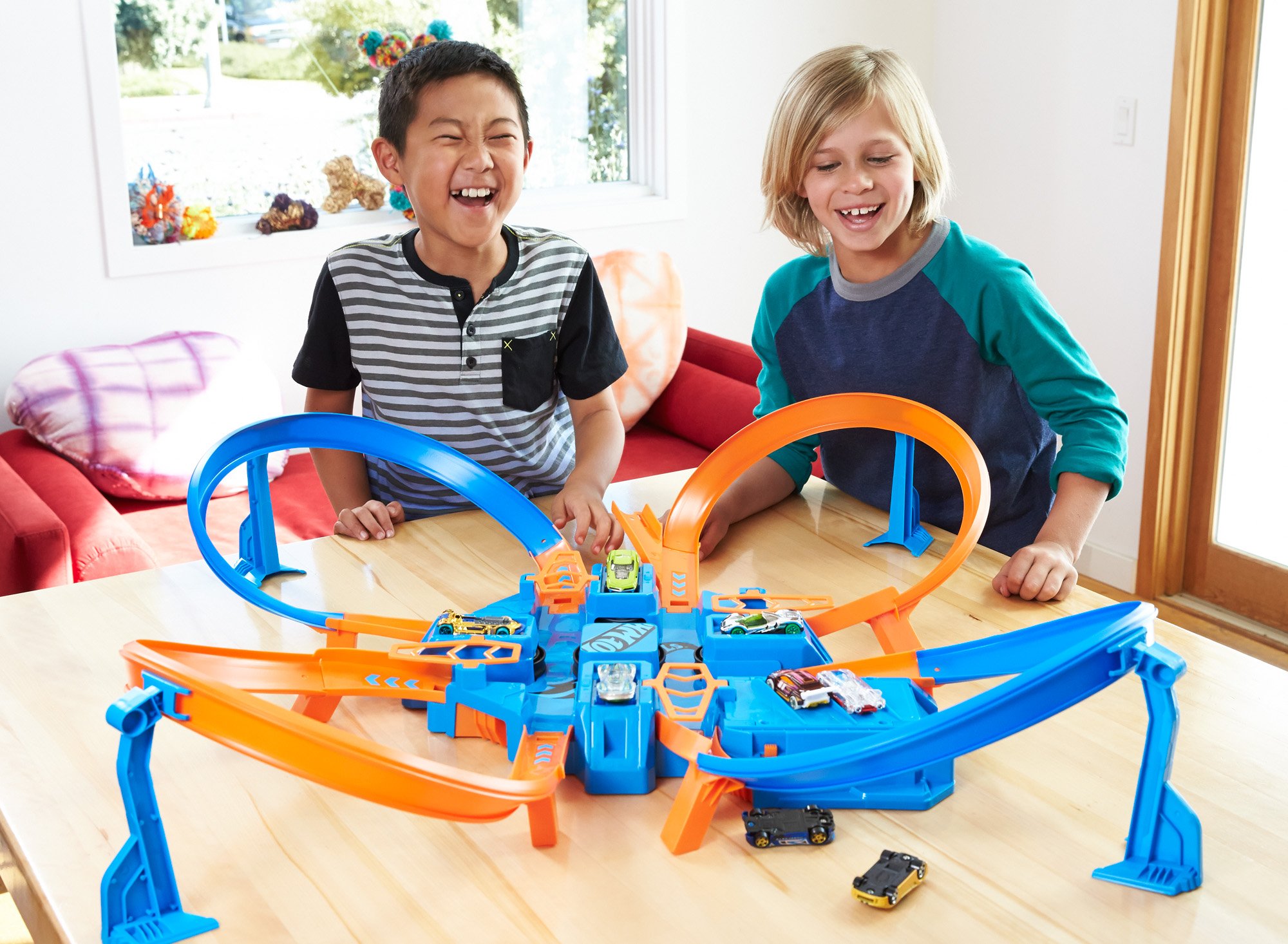 Hot Wheels Criss Cross Crash Track Set