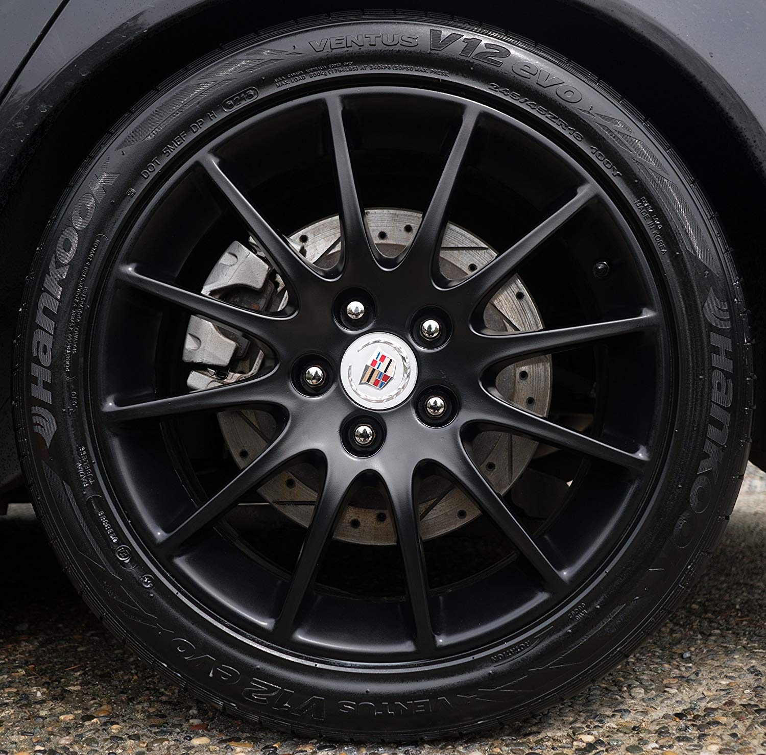 Kit for Car Tires After a Car Wash