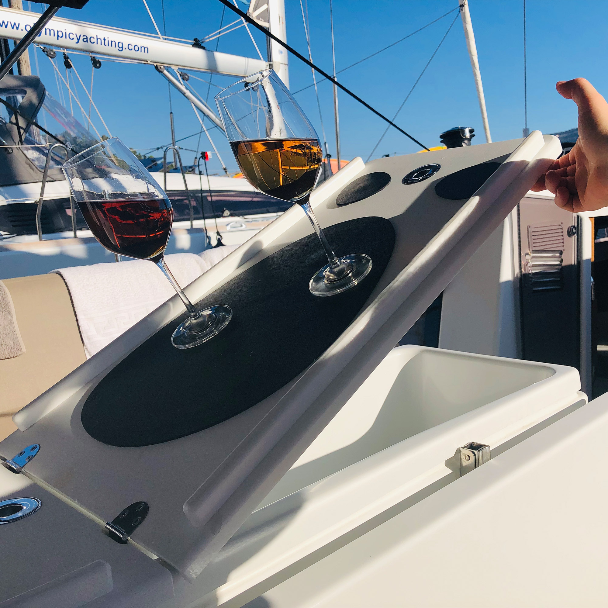 Magnetic Wine Glasses