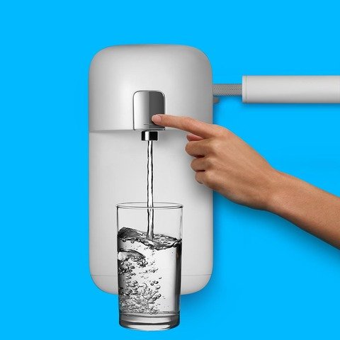 Magnetically-Mounted Water Dispenser