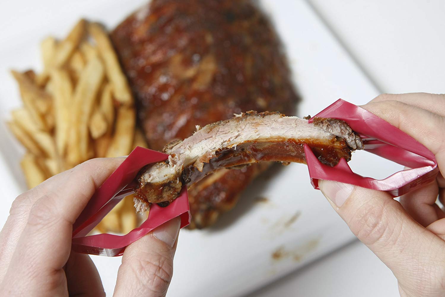 Mini Finger Tongs Keep Your Hands Clean While Eating Messy Foods