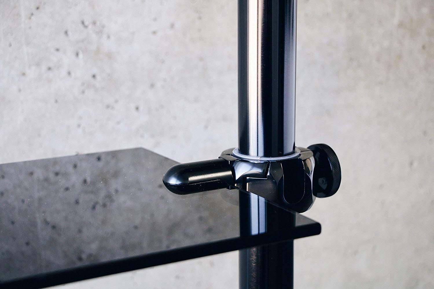 Mofo Pole Lets You Mount The TV At Any Height Anywhere In The Room