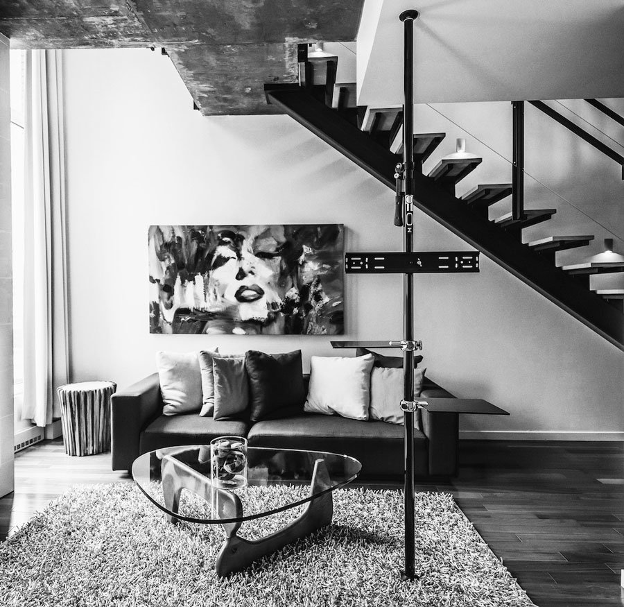 Mofo Pole Lets You Mount The TV At Any Height Anywhere In The Room