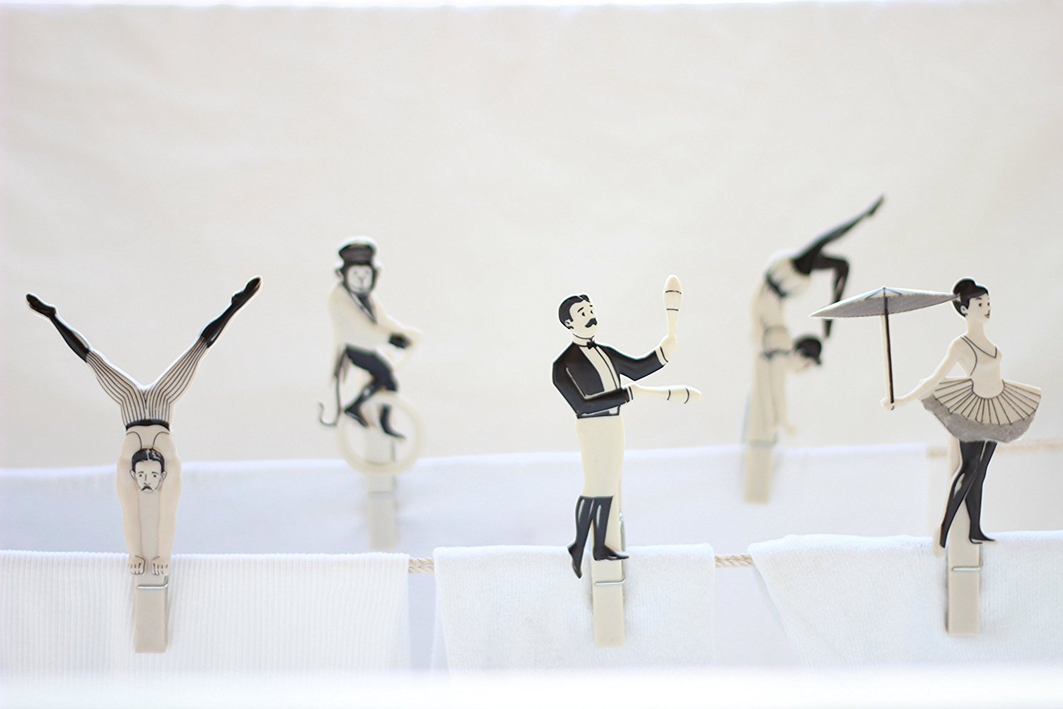 Old Fashion Look Laundry Pins