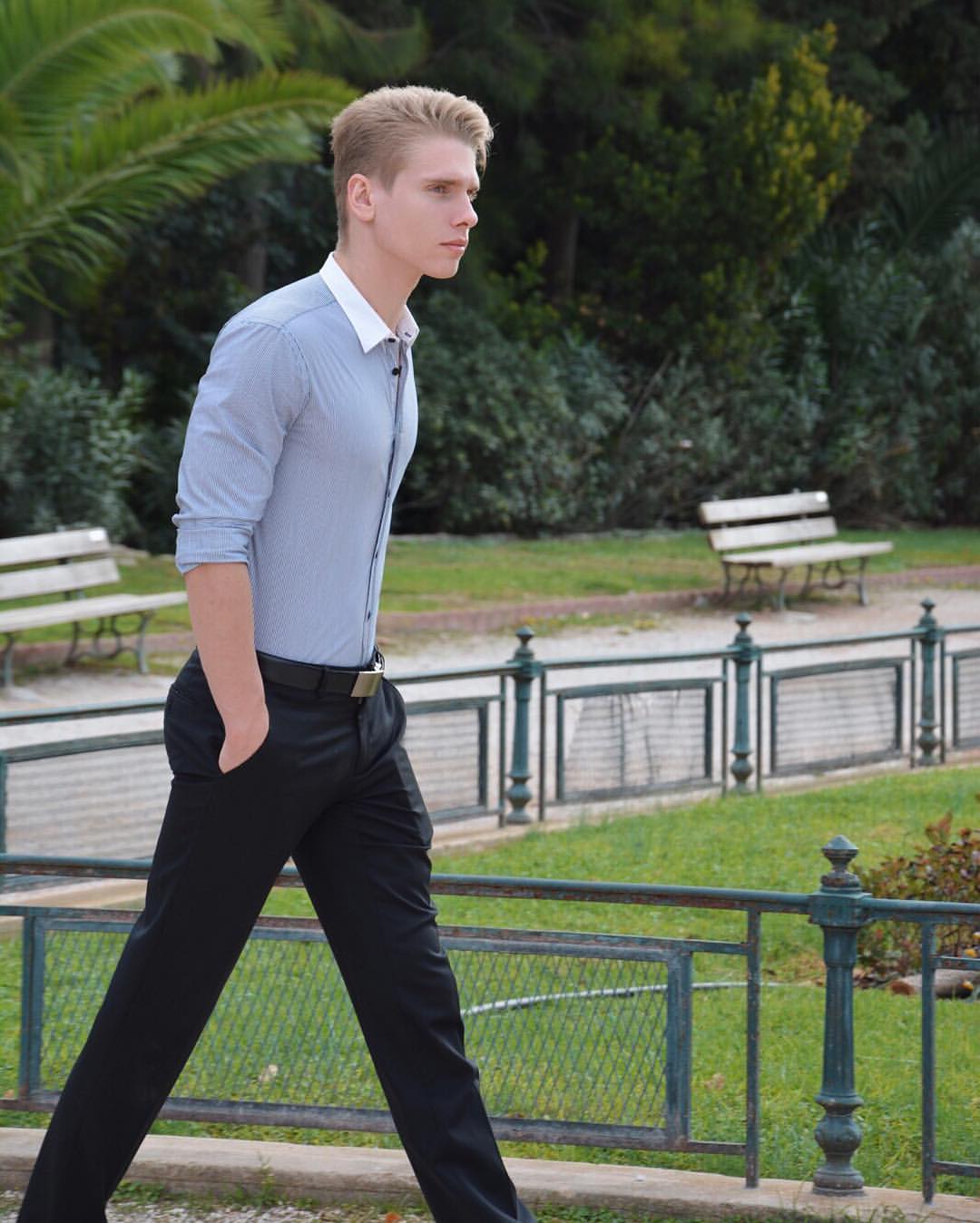 Perfectly Tucked In Shirt Holder