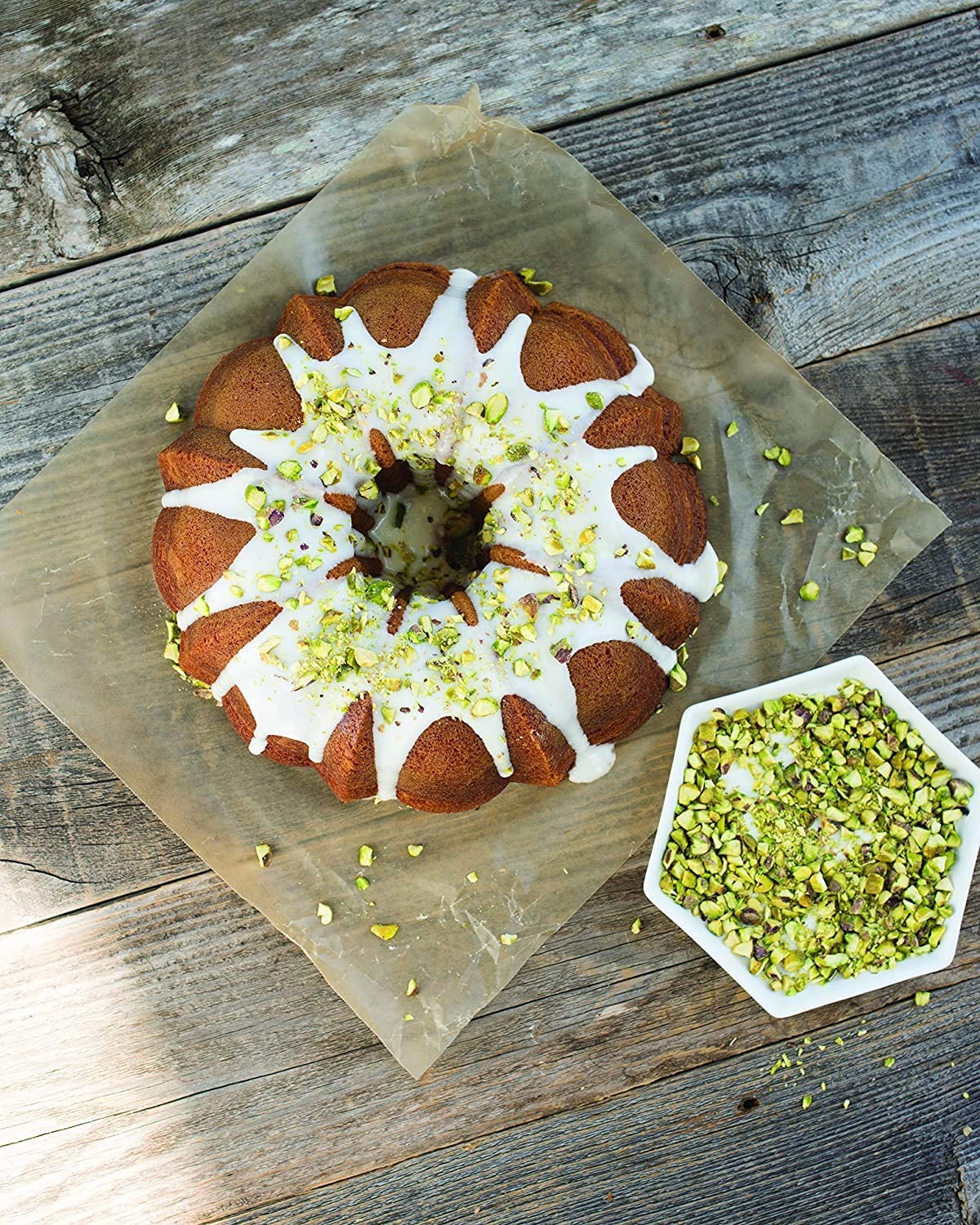 Platinum Collection Anniversary Bundt Pan