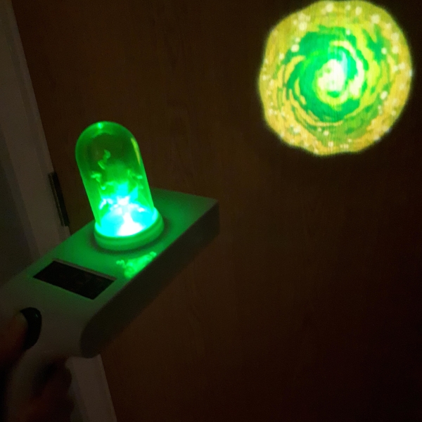 Rick & Morty - Portal Gun Toy 