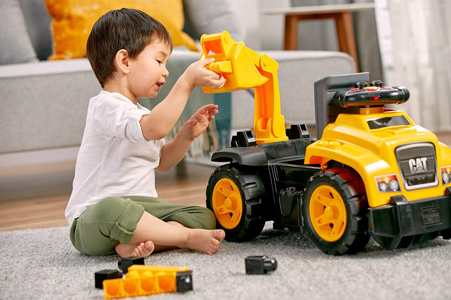 Ride On Caterpillar with Excavator