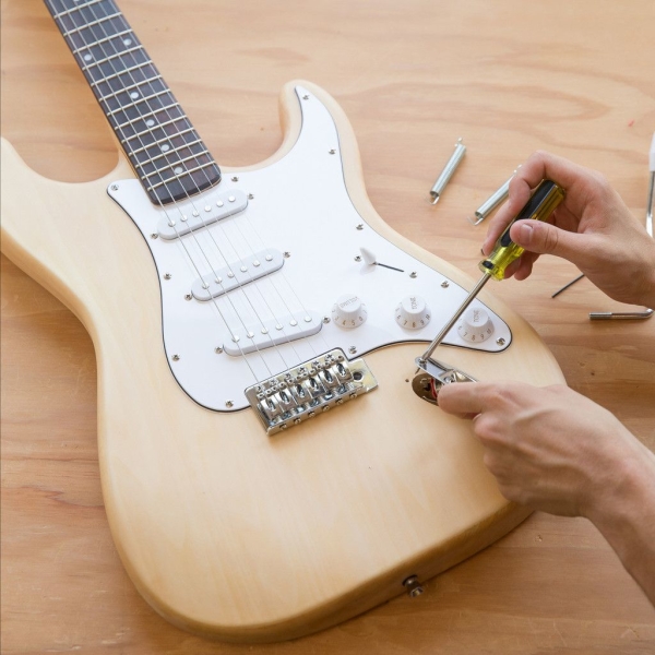 Saga DIY Electric Guitar Kit