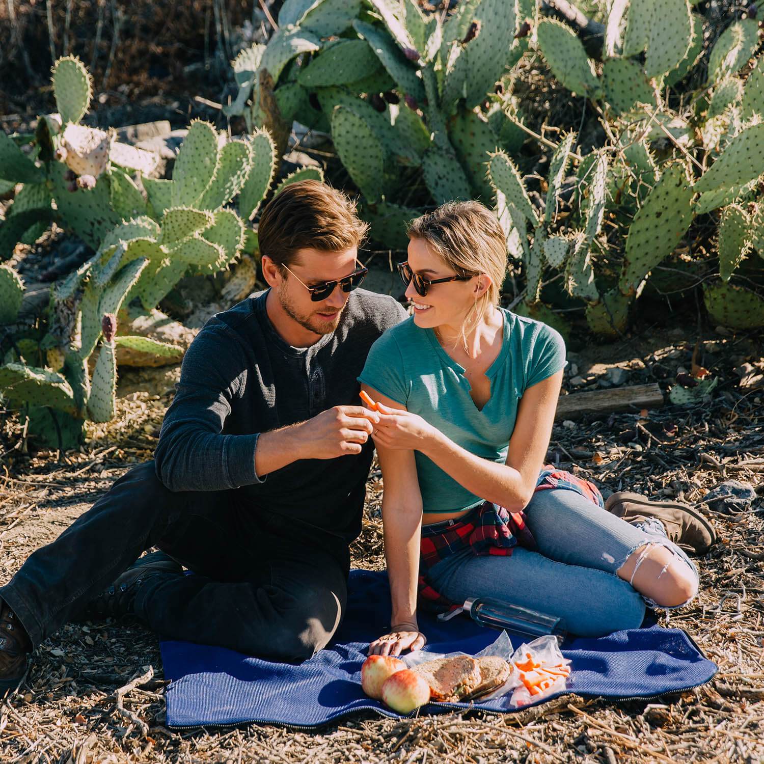 Sand-Free Transitional Backpack That Unfolds Into a Mat