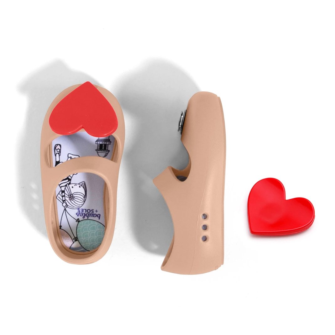 Shoe with Twist Lock