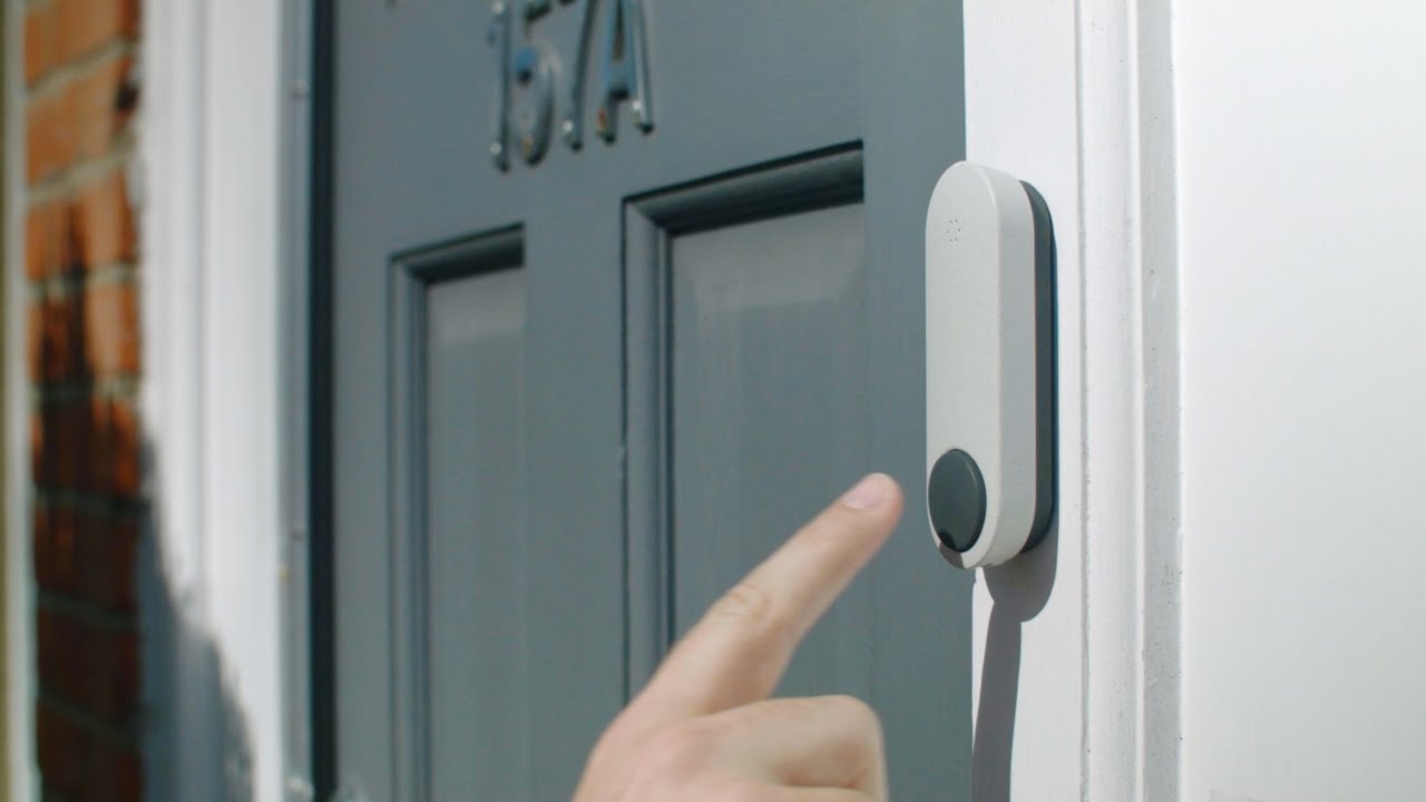 Smart Doorbell Lets You Speak to the Person at Your Front Door