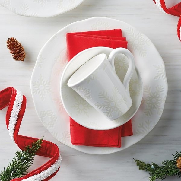 Snowflakes Dinnerware Collection