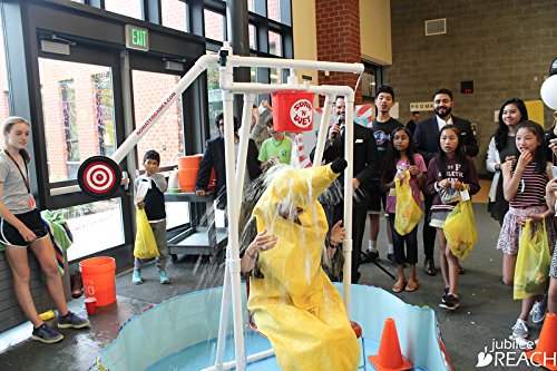 Soak 'N' Wet Dunking Booth