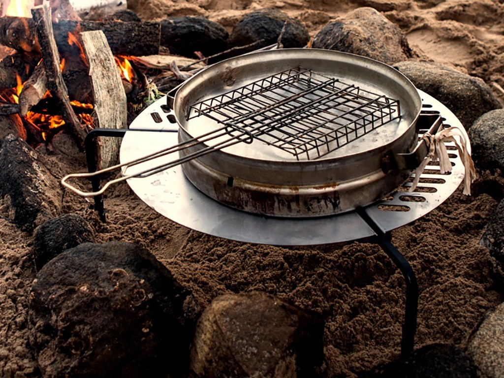Spare Tire Mount Camping BBQ Grate