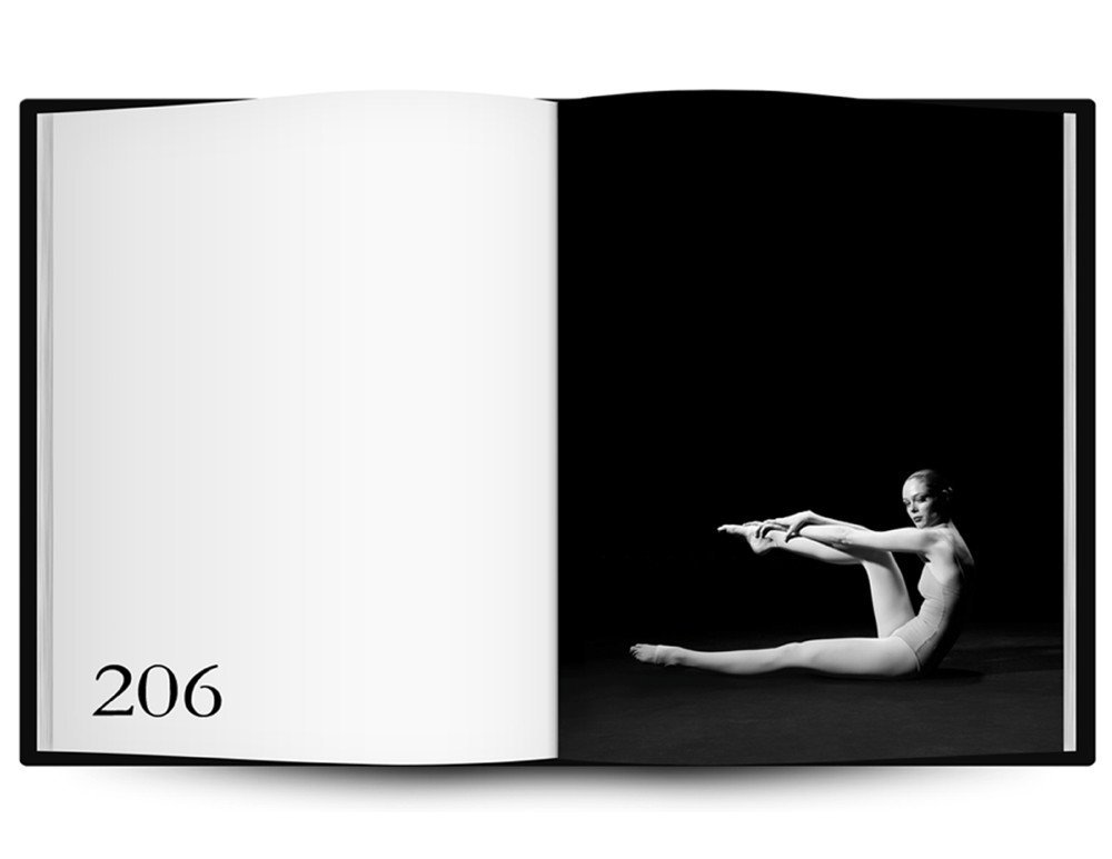 Study of Pose: 1,000 Poses by Coco Rocha