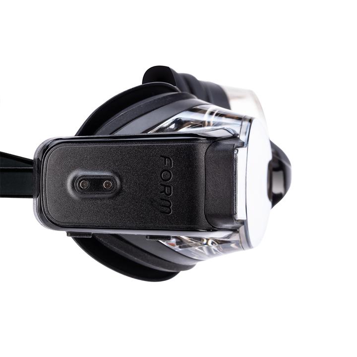 Swim Goggles with a Smart Display