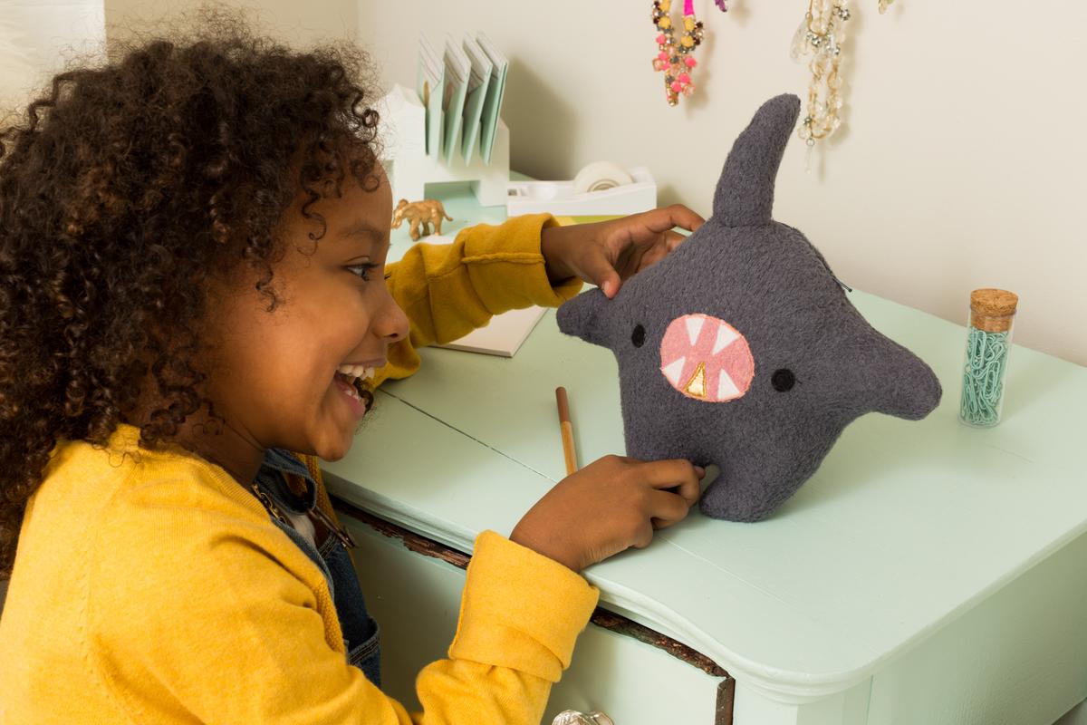 Voice Chat Toy and Message App for Kids