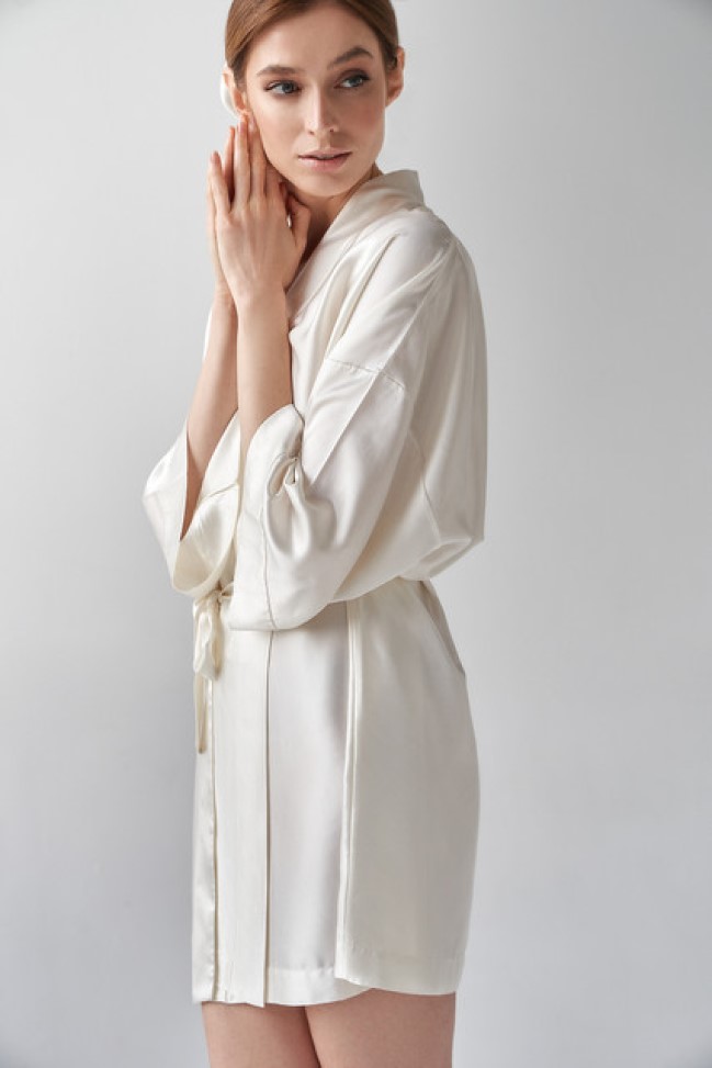  Teya Silk Robe